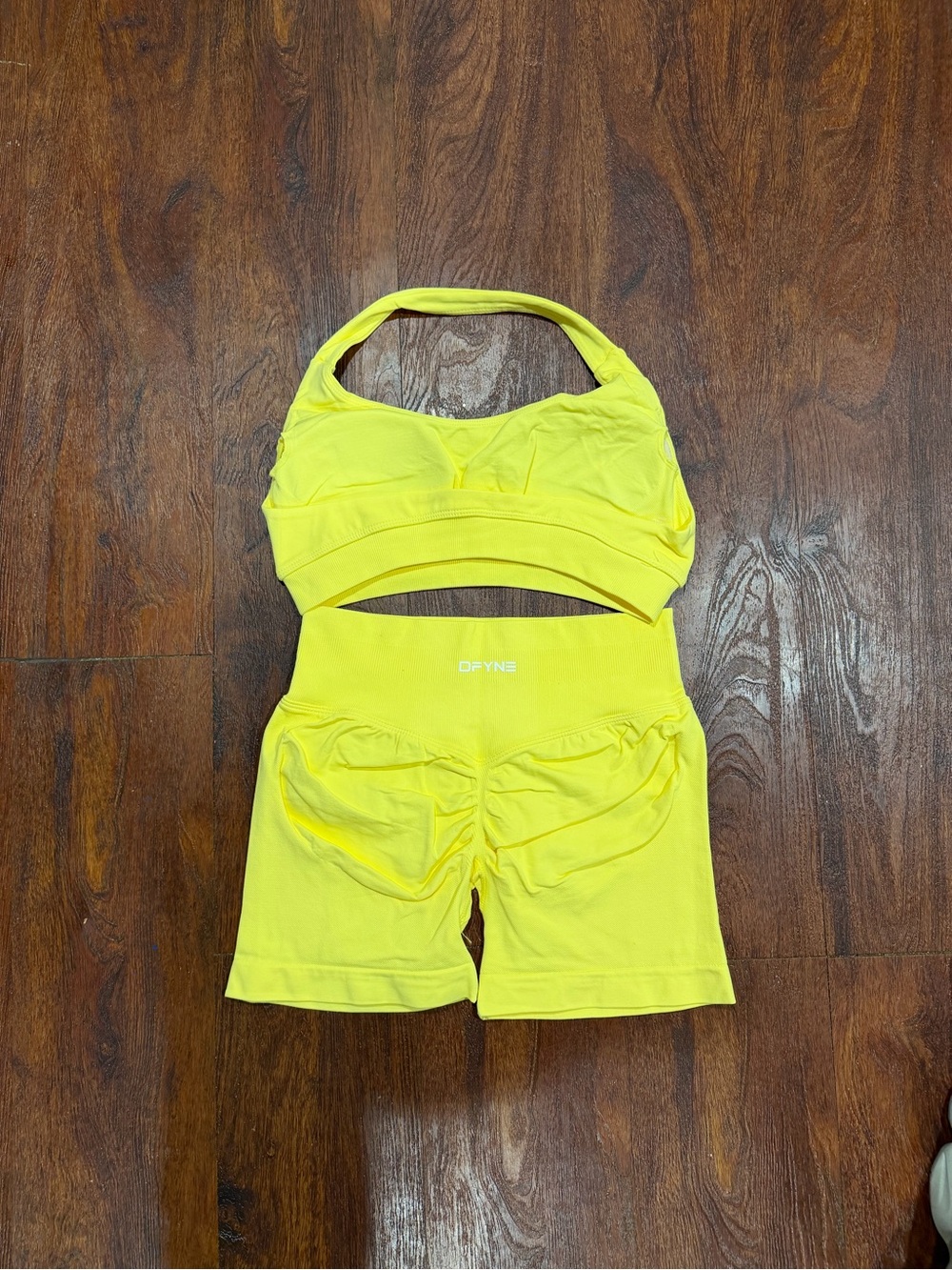 DFYNE High-Waist Seamless Yellow Active Shorts - Picture 2 of 2